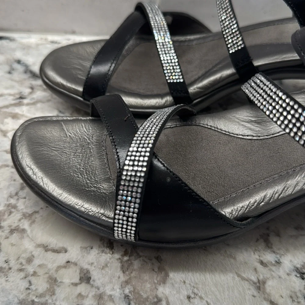 Naot Black Women's Strappy Rhinestone Sandals a Size 7 - Picture 3 of 9
